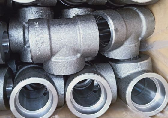 ASME B16.11 A105 كوع 3000 رطل مقبس لحام ملولب مزور بتركيب فولاذي